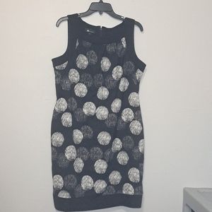 AB Studio Black and White Circle Design Dress - Size 16 - Stylish & Chic!